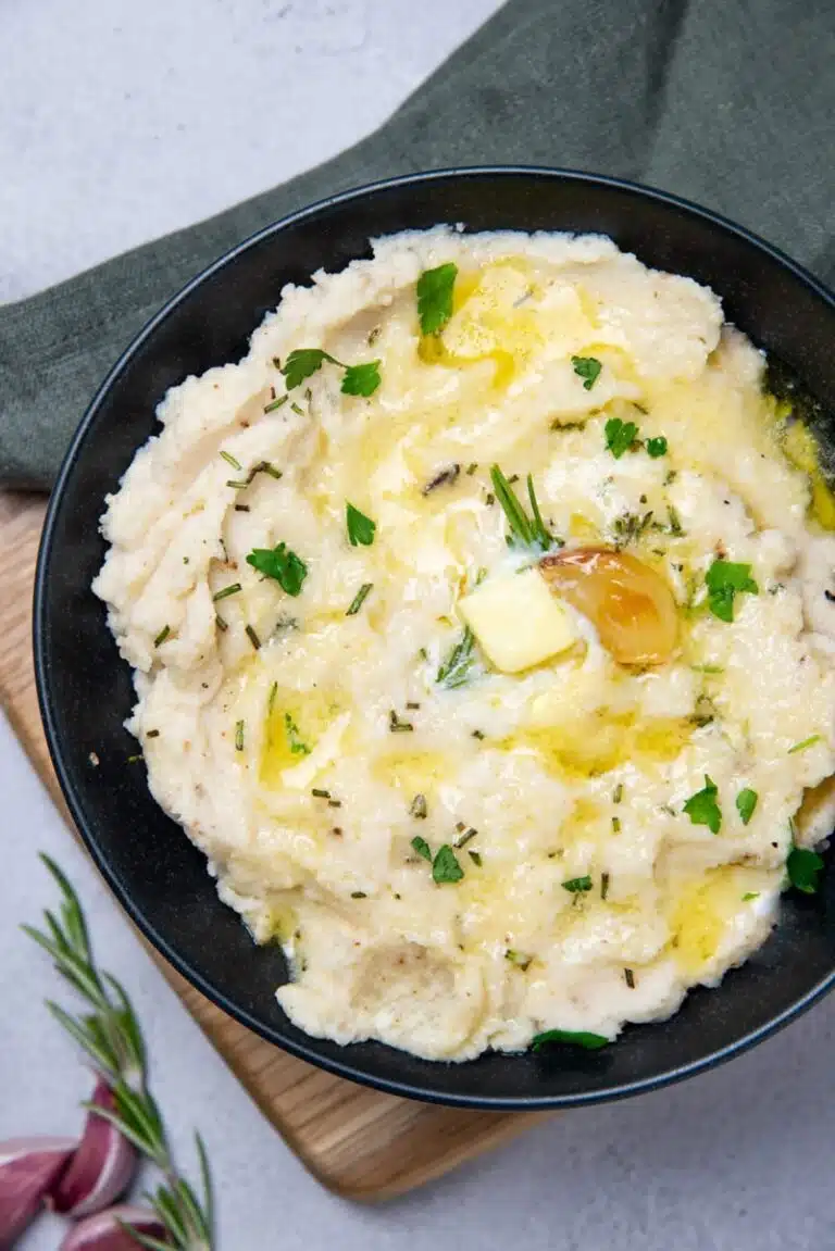 Bowl of cauliflower mashed potatoes.