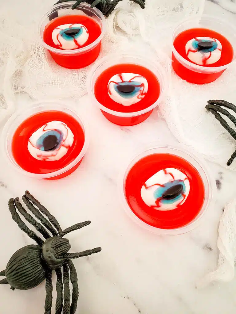 Five jello spots with eyes in them. 