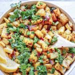 Up close picture of batata harra.