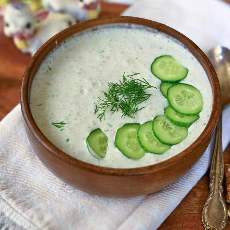 Bulgarian tarator soup with yogurt, dill and cucumber garnish